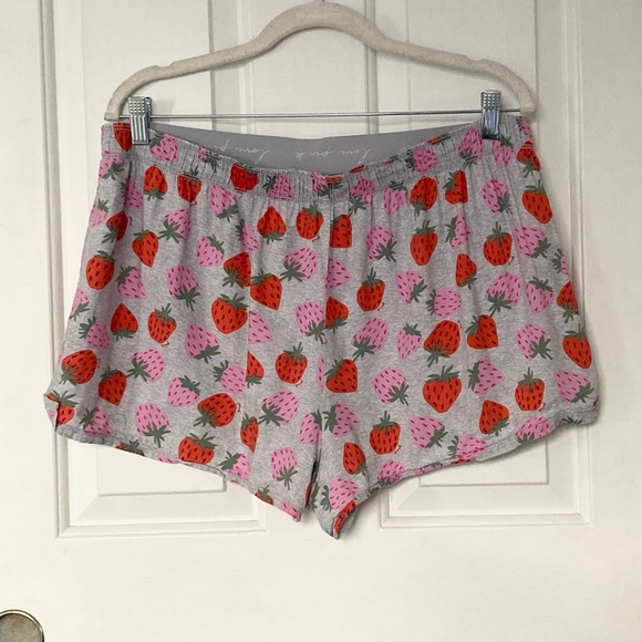 PINK Victoria's Secret Other - Victorias Secret Love PINK Strawberry Valentines Sleepwear Short